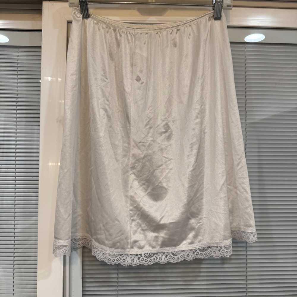 Vintage Deena White Nylon Half Slip Lace Trim Made in USA Style Underwear Large - Picture 7 of 7